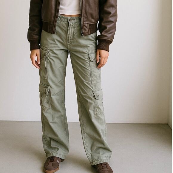 Boston Proper Y2K 90s Kim Possible Army Green Baggy Utility Cargo Pants Size 2 - Picture 1 of 13